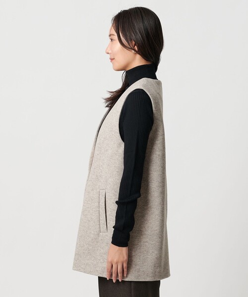 A DAY IN THE LIFE UNITED ARROWS(アデイインザライフユナイテッドアローズ)の「ニットメルトン ミドルジレ <A DAY IN THE LIFE>(ベスト・レディース・ブラック/ダークグレー/ベージュ/ライトグレー・FREE)」の7枚目の写真