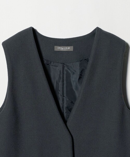 A DAY IN THE LIFE UNITED ARROWS(アデイインザライフユナイテッドアローズ)の「ニットメルトン ミドルジレ <A DAY IN THE LIFE>(ベスト・レディース・ブラック/ダークグレー/ベージュ/ライトグレー・FREE)」の10枚目の写真