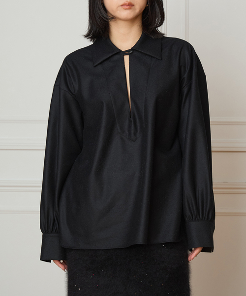 IENA LA BOUCLE(イエナラブークル)の「IENA LA BOUCLE ウールジャージスキッパーシャツ(シャツ/ブラウス・レディース・グレー/ブラック・FREE)」の2枚目の写真