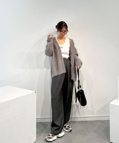Reurie'（レウリィ）の「ベルトスラックス(chihiro select) / ロング丈 ワイドパンツ センタープレス きれいめ シンプル 大人カジュアル オフィスカジュアル ノームコア（スラックス・レディース・グレー/ブラック・MEDIUM/SMALL）」の3枚目の写真