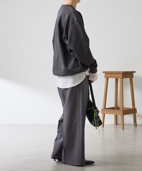 COLLAGE GALLARDAGALANTE（コラージュガリャルダガランテ）の「バックファスナーロゴスウェット（スウェット・レディース・オフホワイト/チャコールグレー・FREE）」の20枚目の写真