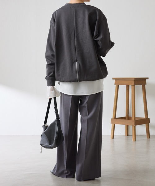 COLLAGE GALLARDAGALANTE（コラージュガリャルダガランテ）の「バックファスナーロゴスウェット（スウェット・レディース・オフホワイト/チャコールグレー・FREE）」の18枚目の写真