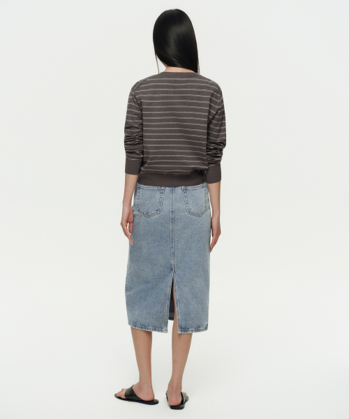 MUSINSA STANDARD WOMAN(ムシンサスタンダードウーマン)の「レディースデニムミディスカート【ライトインディゴ】(スカート・レディース・その他・SMALL/MEDIUM/LARGE/X-SMALL)」の3枚目の写真