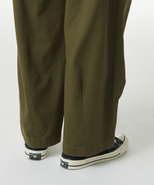 MUSINSA STANDARD（ムシンサスタンダード）の「コットンワイドバルーンパンツ[オリーブグリーン]（その他パンツ・メンズ・その他・42/26/27/28/29/30/31/32/33/34/36/38/40）」の4枚目の写真