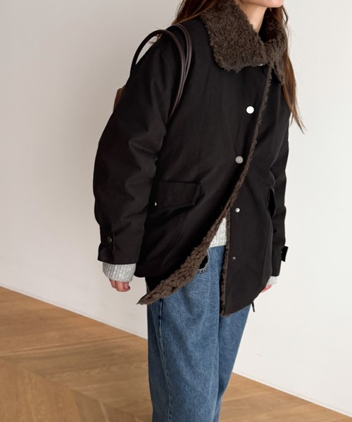 CANAL JEAN(キャナルジーン)の「diggity 襟ボアハーフダウンコート(ダウンジャケット/コート・レディース・ブラック/オフホワイト・ONE SIZE)」の6枚目の写真