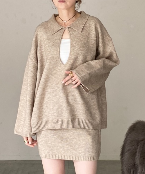 She's Closet（シーズクローゼット）の「深vネック長袖オーバーサイズスキッパーポロニット（ニット/セーター・レディース・ブラウン/グレー/ブラック/ベージュ・FREE）」の4枚目の写真