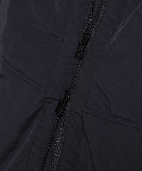 NANO universe（ナノユニバース）の「THERMOLITE(R)  スタンドZIPブルゾン（ブルゾン・メンズ・ブラック/ベージュ/チャコール・L/M）」の10枚目の写真