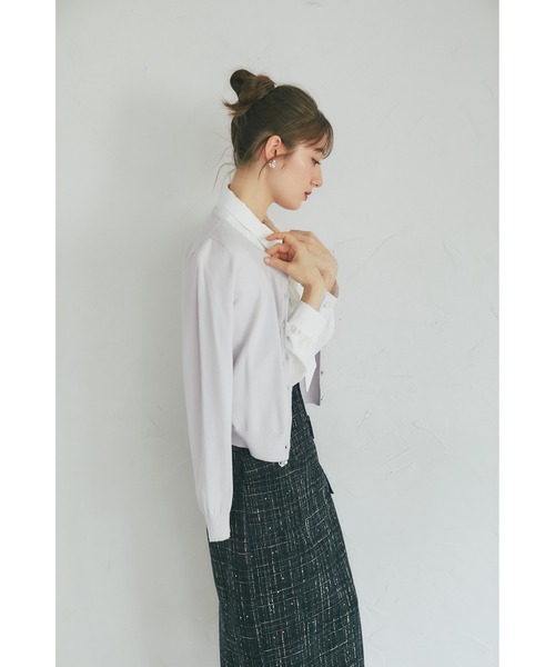 tocco closet(トッコ クローゼット)の「フラワービジュー釦ニットカーディガン(カーディガン/ボレロ・レディース・サファリグリーン/グレー/ピンク/チャコール・M)」の8枚目の写真