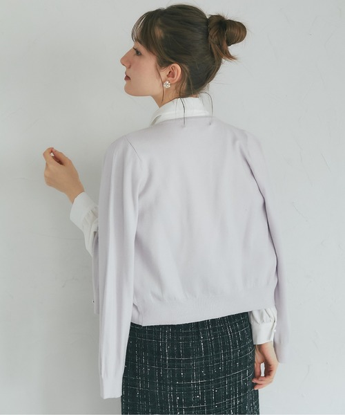 tocco closet(トッコ クローゼット)の「フラワービジュー釦ニットカーディガン(カーディガン/ボレロ・レディース・サファリグリーン/グレー/ピンク/チャコール・M)」の9枚目の写真