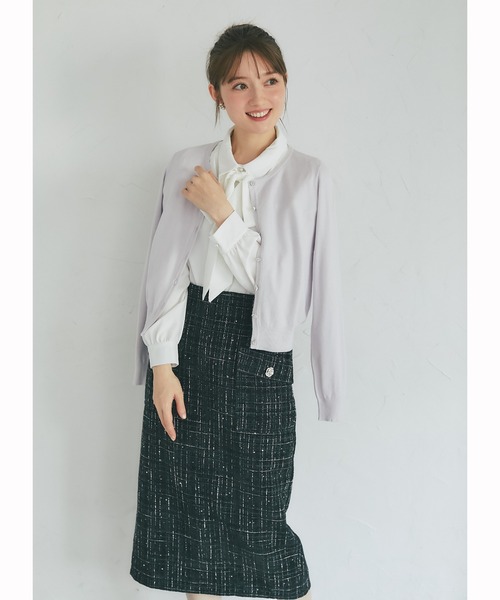 tocco closet(トッコ クローゼット)の「フラワービジュー釦ニットカーディガン(カーディガン/ボレロ・レディース・サファリグリーン/グレー/ピンク/チャコール・M)」の5枚目の写真