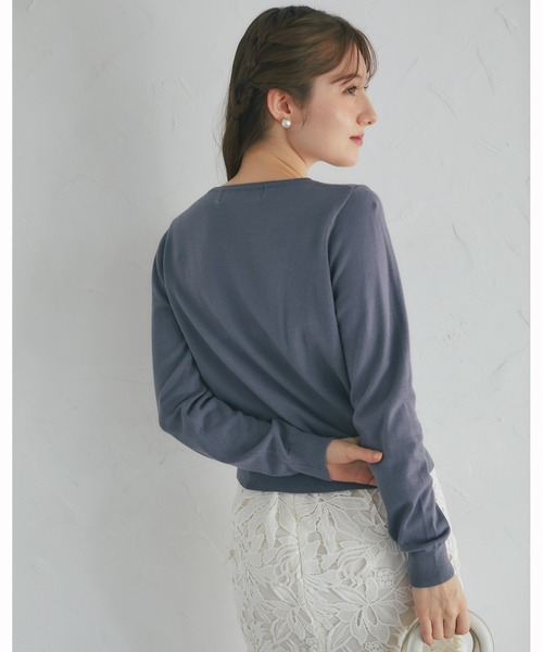 tocco closet(トッコ クローゼット)の「フラワービジュー釦ニットカーディガン(カーディガン/ボレロ・レディース・サファリグリーン/グレー/ピンク/チャコール・M)」の15枚目の写真