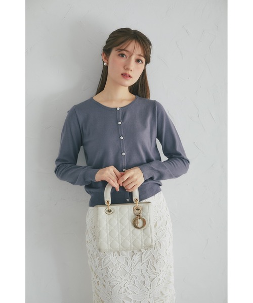 tocco closet(トッコ クローゼット)の「フラワービジュー釦ニットカーディガン(カーディガン/ボレロ・レディース・サファリグリーン/グレー/ピンク/チャコール・M)」の13枚目の写真