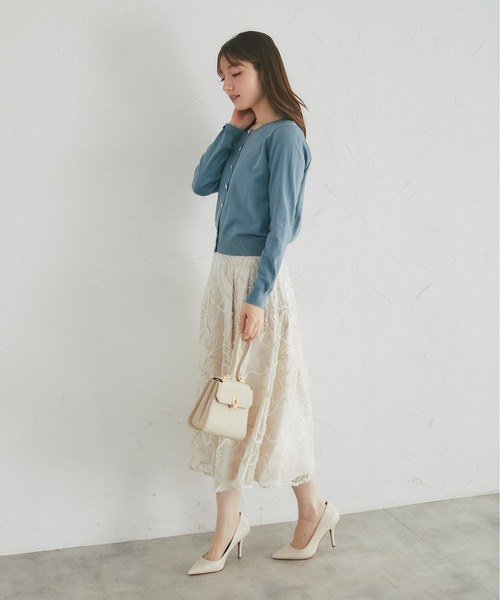 tocco closet(トッコ クローゼット)の「フラワービジュー釦ニットカーディガン(カーディガン/ボレロ・レディース・サファリグリーン/グレー/ピンク/チャコール・M)」の17枚目の写真