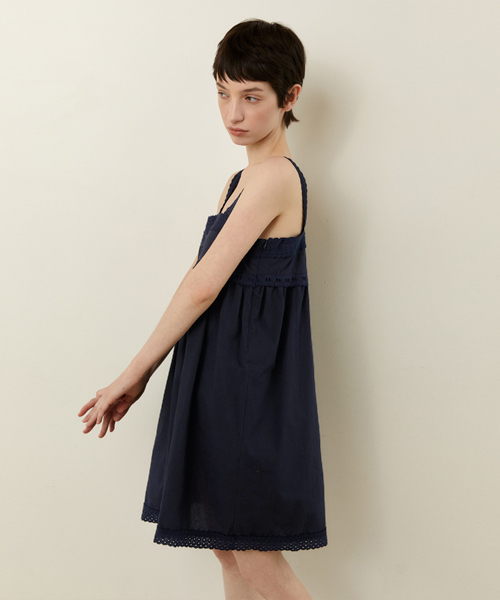 LADY VOLUME(レディーボリューム)の「PUNCHING SLEEVELESS DRESS_NAVY(ワンピース・レディース・その他・MEDIUM/SMALL)」の2枚目の写真