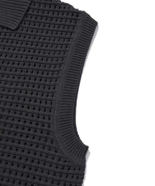 COVERNAT(カバーナット)の「オープンカラー ニットベスト チャコール(ベスト・レディース・その他・MEDIUM/LARGE/SMALL/X-LARGE)」の4枚目の写真