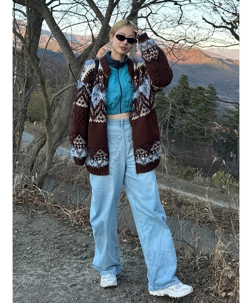 ELCHELE(エルチェレ)の「NORDIC ZIP CARDIGAN(カーディガン/ボレロ・レディース・オフホワイト/ブラウン・FREE)」の20枚目の写真