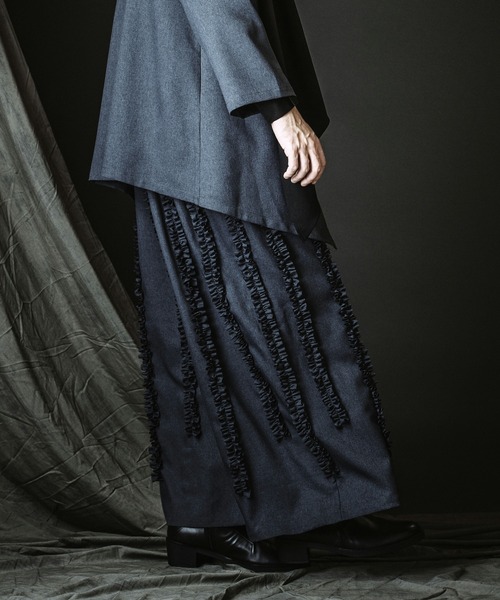 NO ID.(ノーアイディ)の「【NO ID.】Frill Baggy Trousers / フリル バギー トラウザーズ(スラックス・メンズ・グレー/ブラック/その他22・1/2)」の16枚目の写真