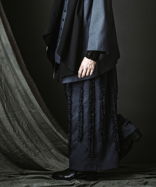 NO ID.(ノーアイディ)の「【NO ID.】Frill Baggy Trousers / フリル バギー トラウザーズ(スラックス・メンズ・グレー/ブラック/その他22・1/2)」の18枚目の写真
