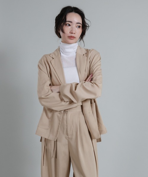 select MOCA Et(セレクトモカエト)の「【Et】Side Slit Tailored Jacket(テーラードジャケット・レディース・ブラック/ベージュ・FREE)」の13枚目の写真