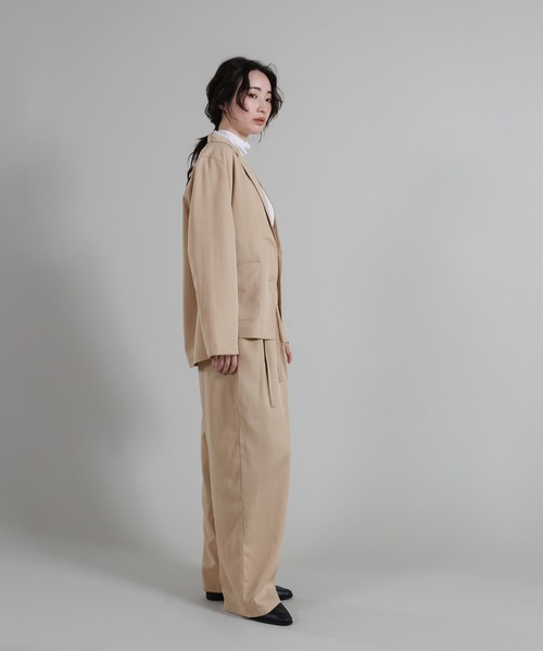 select MOCA Et(セレクトモカエト)の「【Et】Side Slit Tailored Jacket(テーラードジャケット・レディース・ブラック/ベージュ・FREE)」の8枚目の写真