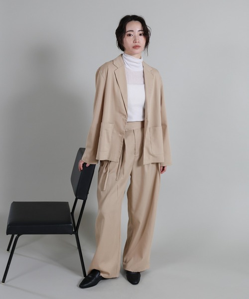 select MOCA Et(セレクトモカエト)の「【Et】Side Slit Tailored Jacket(テーラードジャケット・レディース・ブラック/ベージュ・FREE)」の6枚目の写真