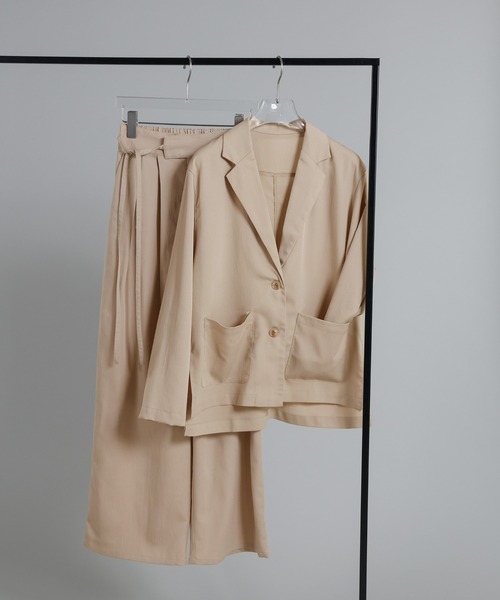 select MOCA Et(セレクトモカエト)の「【Et】Side Slit Tailored Jacket(テーラードジャケット・レディース・ブラック/ベージュ・FREE)」の17枚目の写真