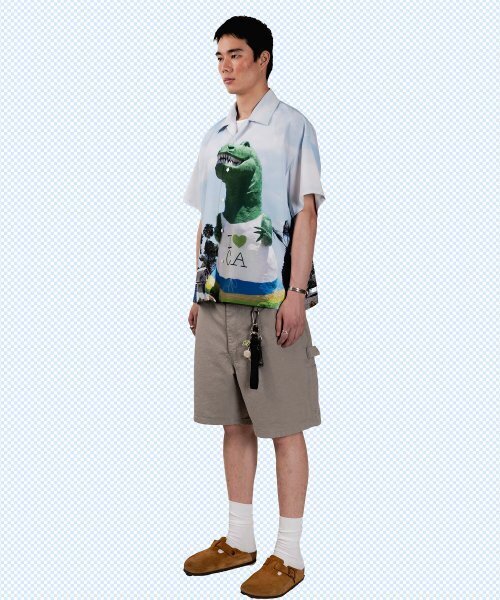 SUNDAY FRUIT MARKET(サンデーフルーツマーケット)の「HOLIDAY TYRANNO SHIRT(シャツ/ブラウス・メンズ・その他・SMALL/MEDIUM/LARGE)」の3枚目の写真