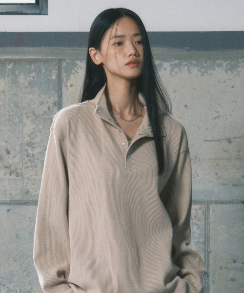 SECONDMONO（セカンドモノローグ）の「カットオフワッフルハイネックロングスリーブ [ベージュ]_SETS052BEIGE（Tシャツ/カットソー・レディース・その他・MEDIUM/LARGE）」の4枚目の写真