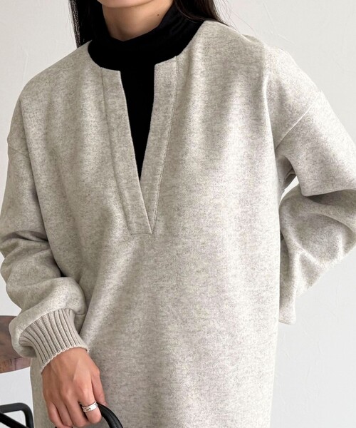 fredy emue（フレディエミュ）の「ソフトニットメルトンワンピース（ワンピース・レディース・オフホワイト/チャコールグレー・36/38）」の9枚目の写真