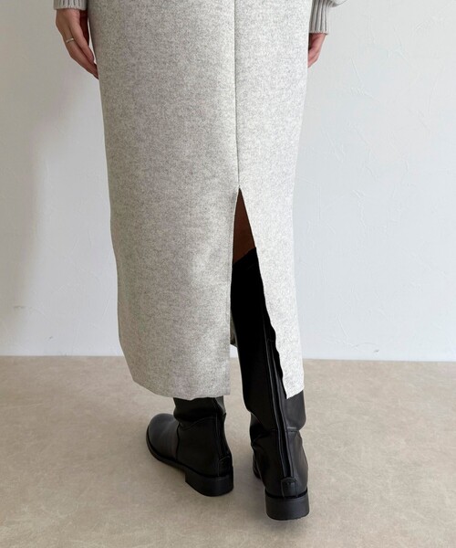 fredy emue（フレディエミュ）の「ソフトニットメルトンワンピース（ワンピース・レディース・オフホワイト/チャコールグレー・36/38）」の14枚目の写真