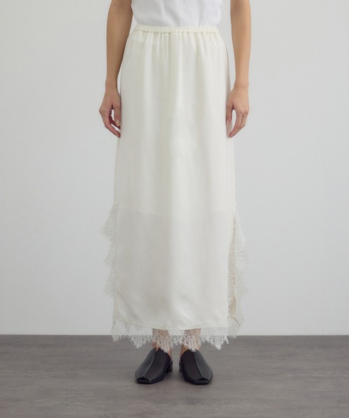 SALON adam et rope'（サロン アダム エ ロペ）の「フレンチレースパネルスカート（スカート・レディース・オフホワイト/ブラック・FREE）」の7枚目の写真