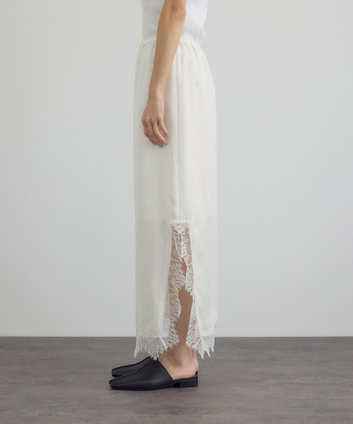 SALON adam et rope'（サロン アダム エ ロペ）の「フレンチレースパネルスカート（スカート・レディース・オフホワイト/ブラック・FREE）」の8枚目の写真
