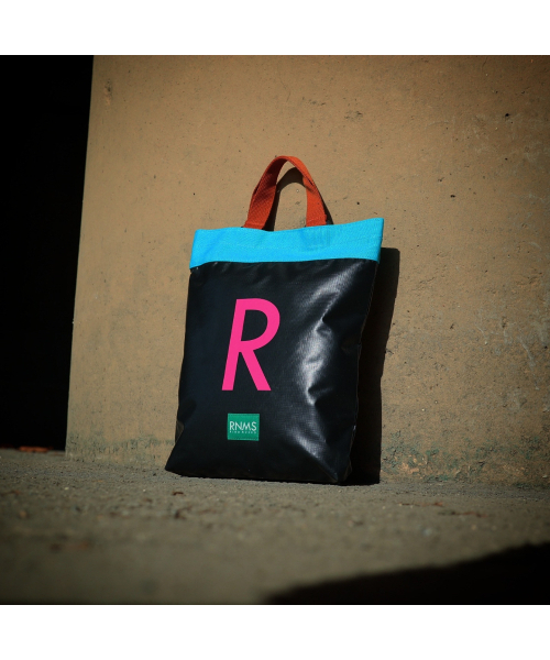 RNMS(アールエヌエムエス)の「R TOTEBAG ブロック4(トートバッグ・メンズ・ブラック/パープル/グレー/レッド/イエロー/オレンジ/ブルー/マジェンタ/サファリグリーン/その他・FREE)」の12枚目の写真