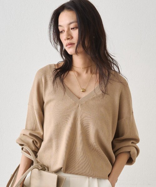 LOUNGEDRESS(ラウンジドレス)の「ディープVニット(ニット/セーター・レディース・レッド/ベージュ・FREE)」の8枚目の写真