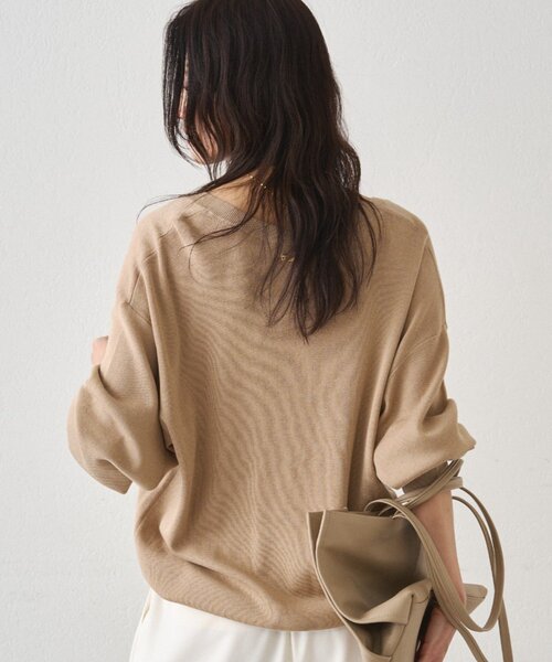 LOUNGEDRESS(ラウンジドレス)の「ディープVニット(ニット/セーター・レディース・レッド/ベージュ・FREE)」の10枚目の写真