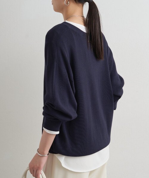 LOUNGEDRESS(ラウンジドレス)の「ディープVニット(ニット/セーター・レディース・レッド/ベージュ・FREE)」の17枚目の写真