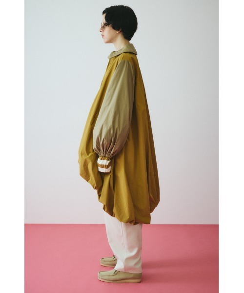 HeRIN.CYE（ヘリンドットサイ）の「Round collar balloon blouson　　ラウンドカラーバルーンブルゾン（ブルゾン・レディース・ブラック/イエロー系その他・FREE）」の8枚目の写真