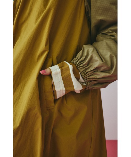 HeRIN.CYE（ヘリンドットサイ）の「Round collar balloon blouson　　ラウンドカラーバルーンブルゾン（ブルゾン・レディース・ブラック/イエロー系その他・FREE）」の3枚目の写真