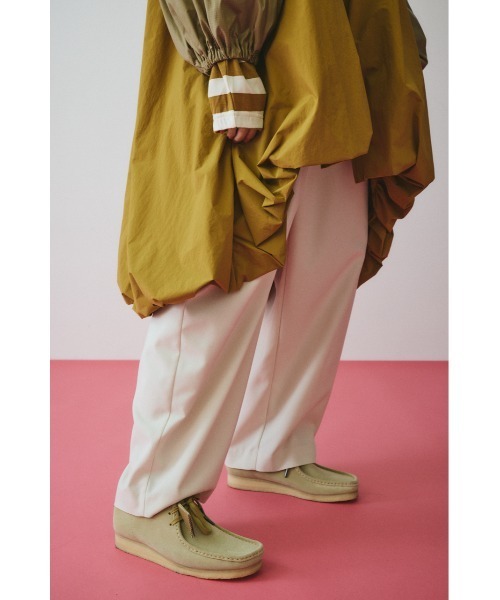 HeRIN.CYE（ヘリンドットサイ）の「Round collar balloon blouson　　ラウンドカラーバルーンブルゾン（ブルゾン・レディース・ブラック/イエロー系その他・FREE）」の4枚目の写真