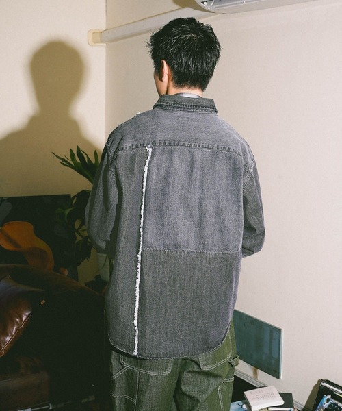 niko and...（ニコアンド）の「デニムパッチワークシャツ DENIM PATCHWORK SHIRT [niko and ...JEANS]（シャツ/ブラウス・メンズ・インディゴブルー/ブラック・MEDIUM/LARGE）」の7枚目の写真