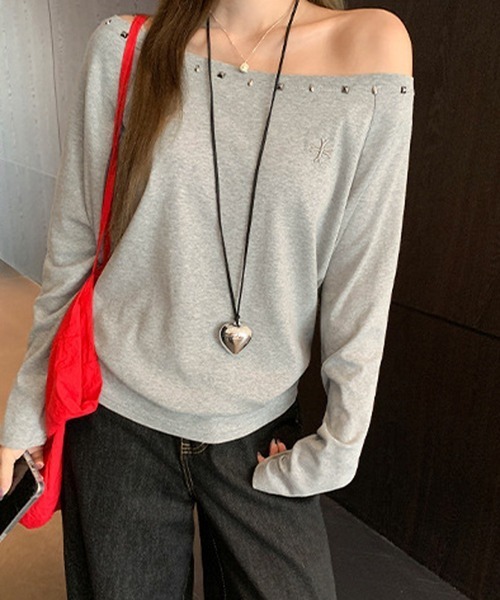 NANEA(ナネア)の「スタッズ付きワンショルダーカットソー(Tシャツ/カットソー・レディース・ホワイト/グレー/ブラック・LARGE/MEDIUM/SMALL)」の3枚目の写真