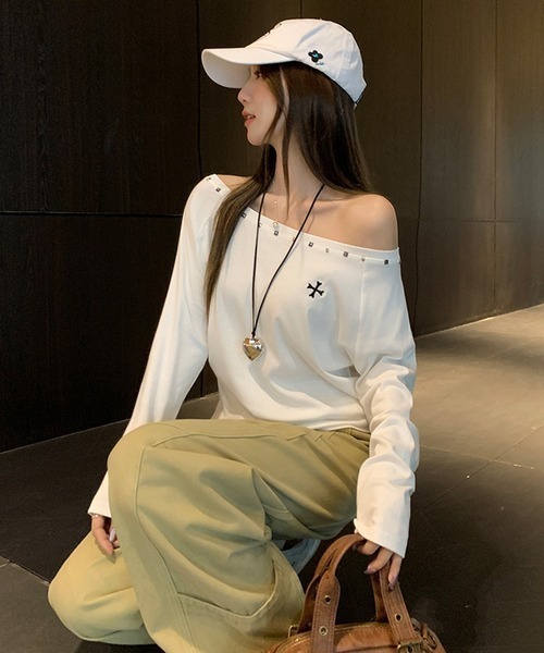 NANEA(ナネア)の「スタッズ付きワンショルダーカットソー(Tシャツ/カットソー・レディース・ホワイト/グレー/ブラック・LARGE/MEDIUM/SMALL)」の15枚目の写真