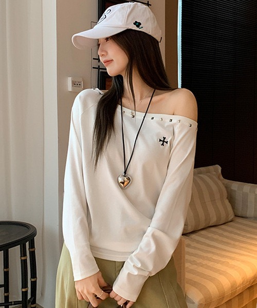 NANEA(ナネア)の「スタッズ付きワンショルダーカットソー(Tシャツ/カットソー・レディース・ホワイト/グレー/ブラック・LARGE/MEDIUM/SMALL)」の10枚目の写真