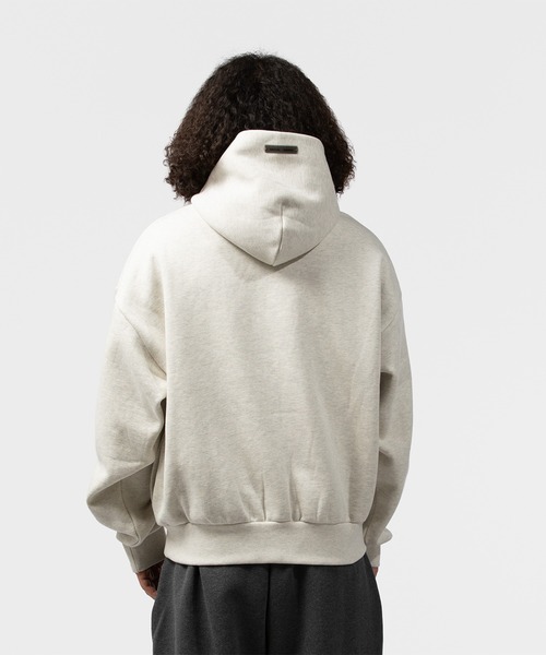 FOG ESSENTIALS(エフオージーエッセンシャルズ)の「ESSENTIALS Classic Hoodie エッセンシャルズ(パーカー・メンズ・オートミール・LARGE/MEDIUM/SMALL/X-LARGE)」の6枚目の写真
