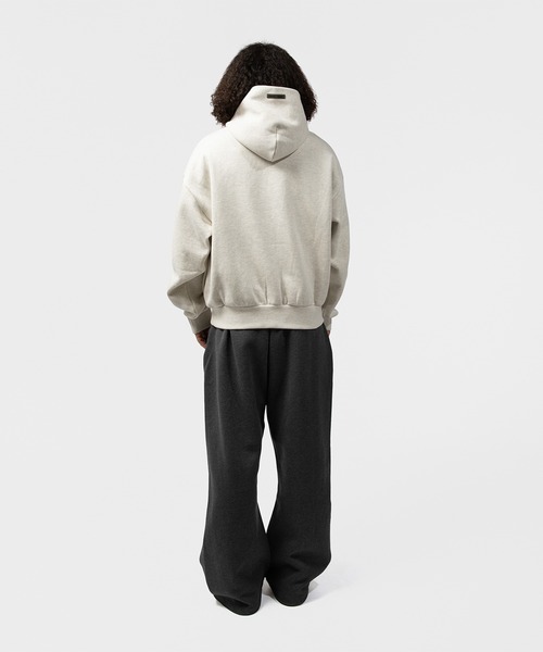 FOG ESSENTIALS(エフオージーエッセンシャルズ)の「ESSENTIALS Classic Hoodie エッセンシャルズ(パーカー・メンズ・オートミール・LARGE/MEDIUM/SMALL/X-LARGE)」の8枚目の写真