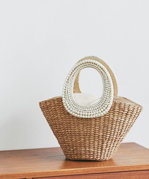 La boutique BonBon（ラブティックボンボン）の「パールハンドルバスケットS/チェーン付（かごバッグ・レディース・ベージュ・FREE）」の7枚目の写真