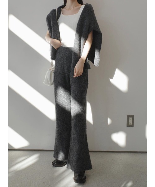 amel(エイメル)の「リラックスニットセットアップ / チャコール(デニムパンツ・レディース・チャコールグレー・FREE)」の5枚目の写真