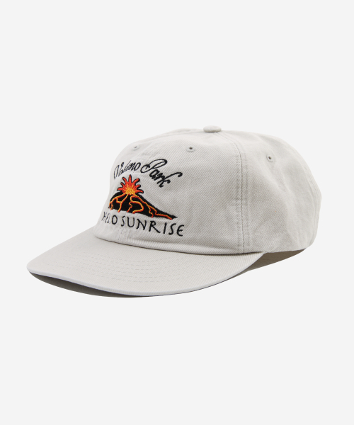 HELLO SUNRISE(ハローサンライズ)の「Volcano Logo Relaxed Fit 6P Cap_Warm Gray(キャップ・レディース・その他・OS)」の3枚目の写真