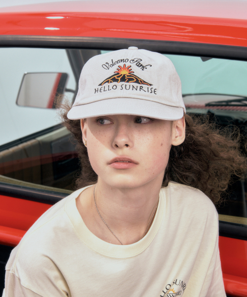 HELLO SUNRISE(ハローサンライズ)の「Volcano Logo Relaxed Fit 6P Cap_Warm Gray(キャップ・レディース・その他・OS)」の9枚目の写真