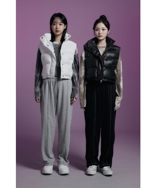 APOSTROPHE COMMA(アポストロフィコンマ)の「グロッシークロップパディングベスト(ホワイト)(ダウンベスト・レディース・その他・LARGE/MEDIUM/SMALL)」の3枚目の写真